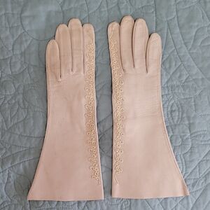 One Lot Of Classic Leather Gloves